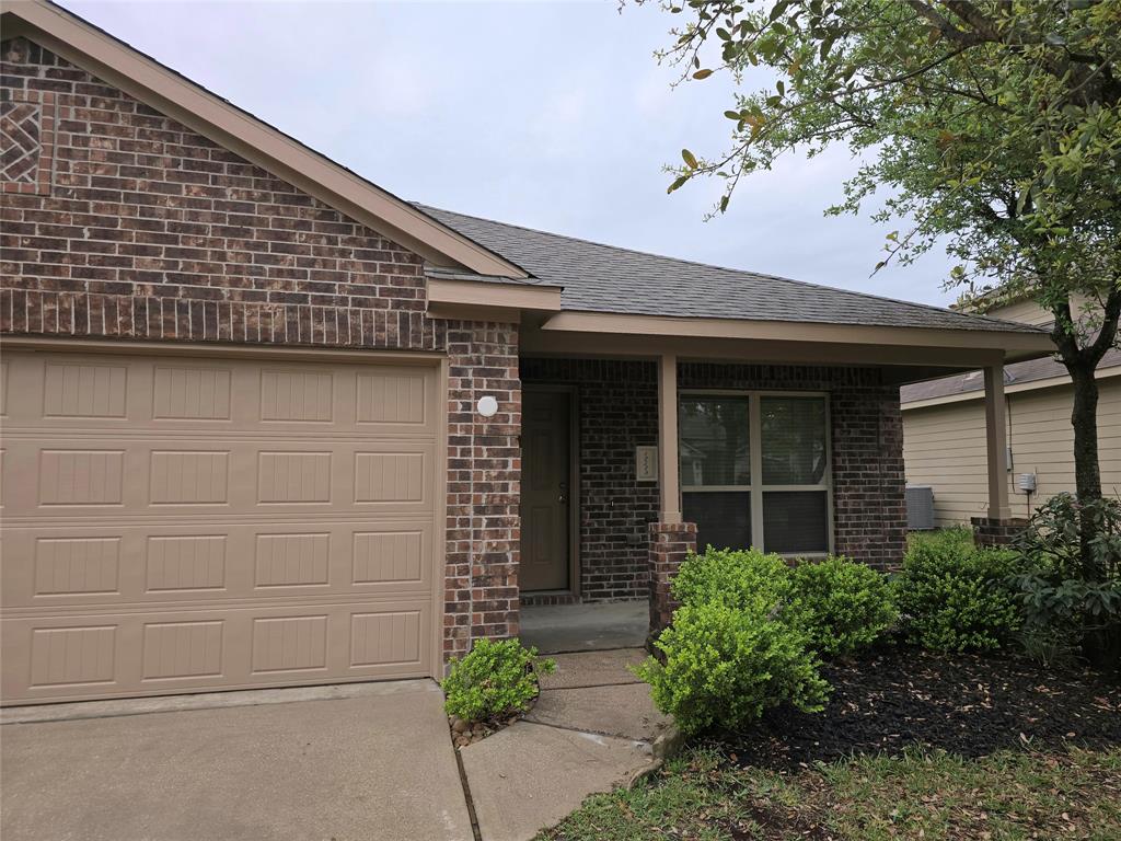 12529 Canyon Hill Drive, Willis, Texas image 2