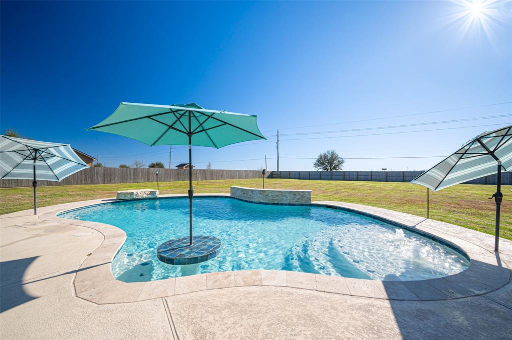 7402 Tejas Lakes Trail, Needville, Texas image 40