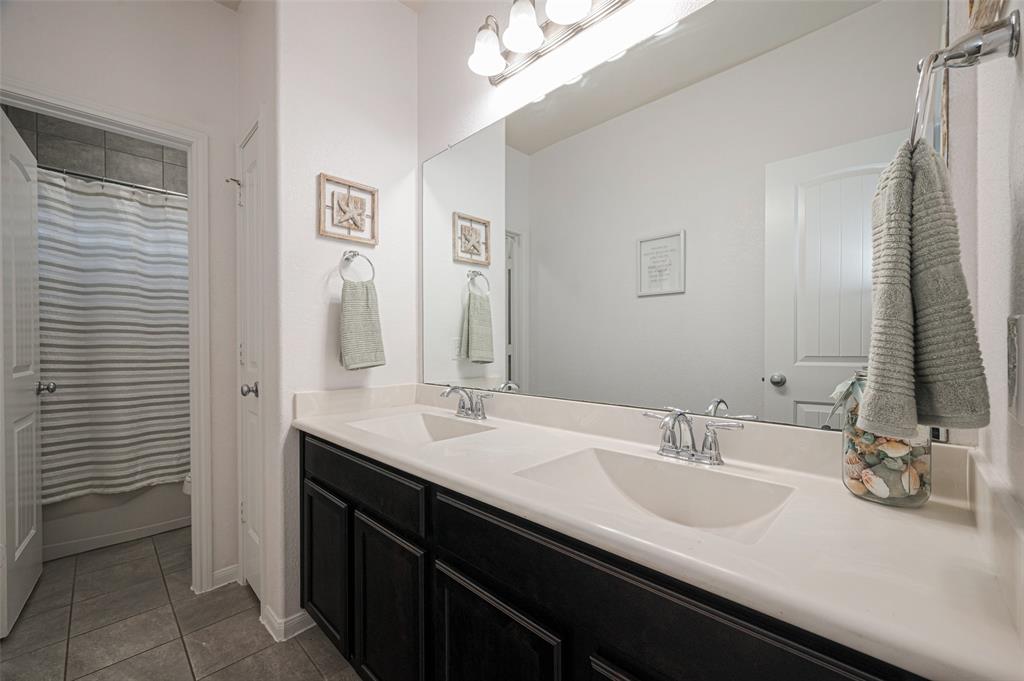 7402 Tejas Lakes Trail, Needville, Texas image 35