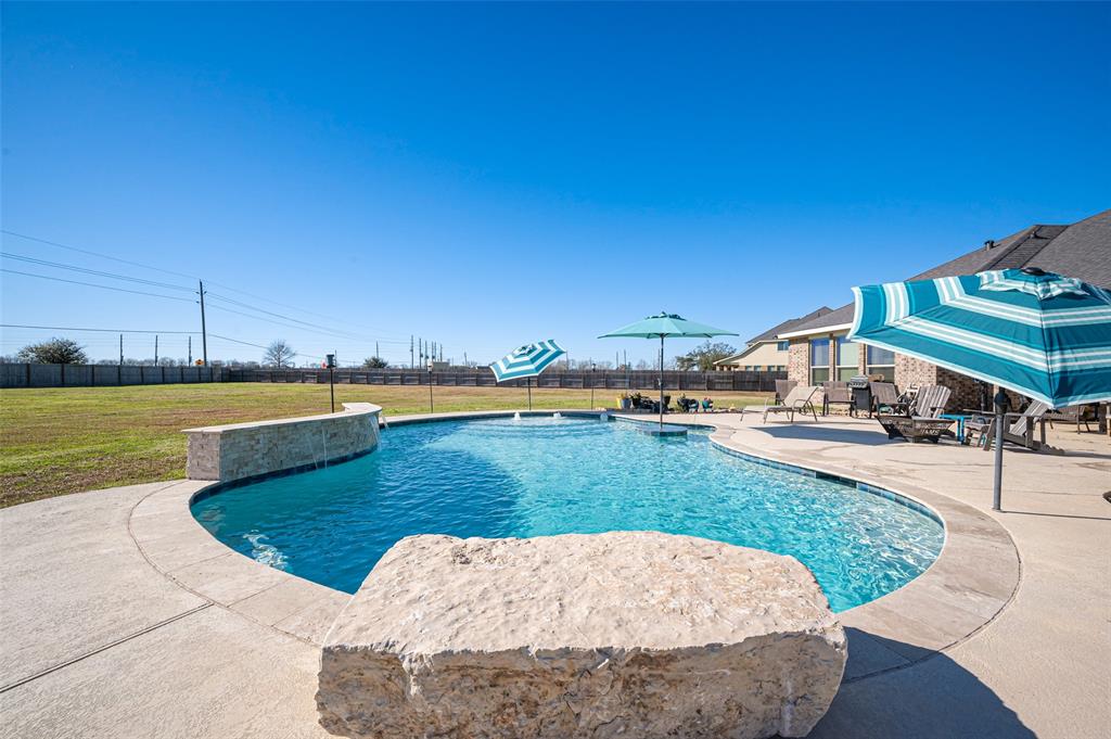 7402 Tejas Lakes Trail, Needville, Texas image 41