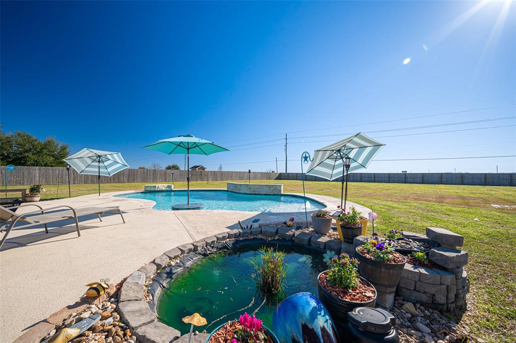 7402 Tejas Lakes Trail, Needville, Texas image 42