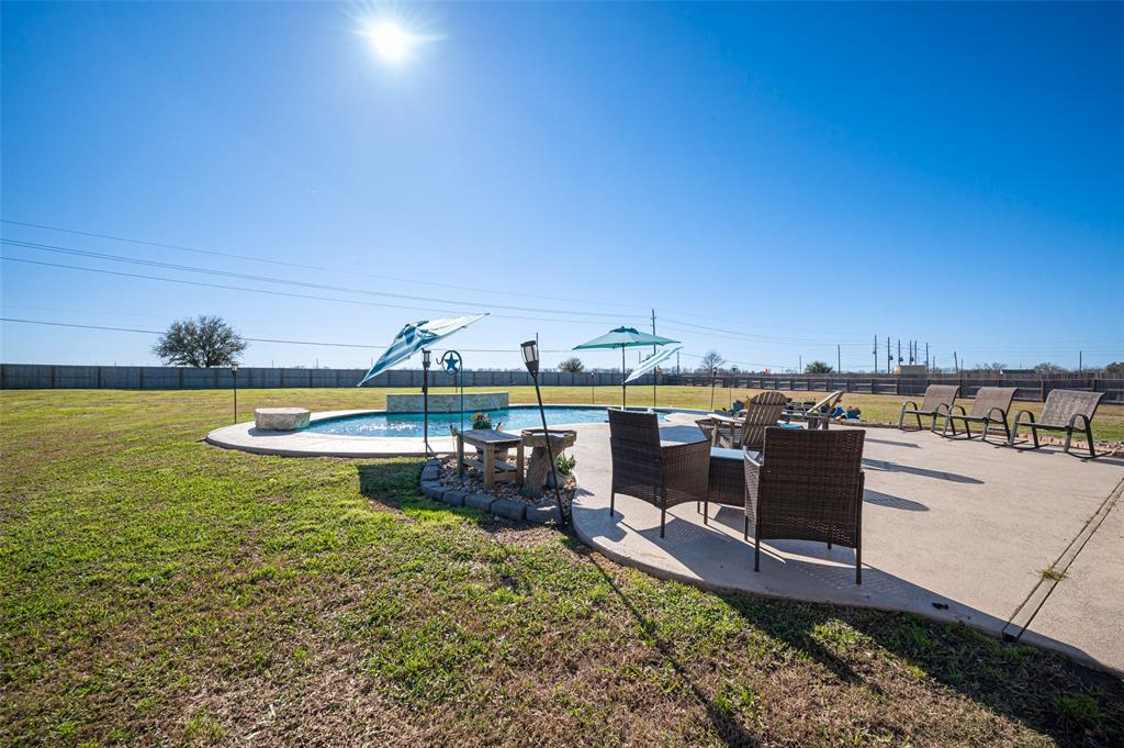 7402 Tejas Lakes Trail, Needville, Texas image 43