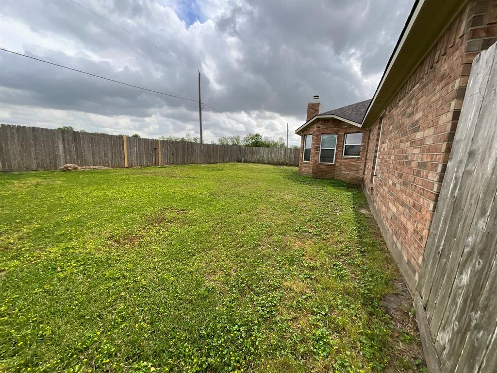 9631 Highland Pointe Drive, Needville, Texas image 11