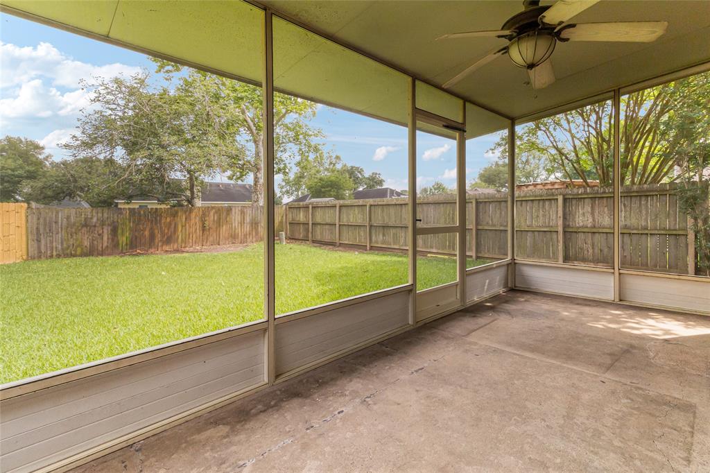 111 Mesquite Street, Lake Jackson, Texas image 24