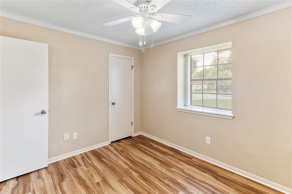111 Mesquite Street, Lake Jackson, Texas image 21