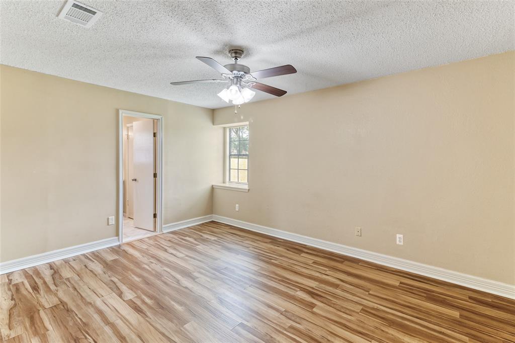111 Mesquite Street, Lake Jackson, Texas image 13