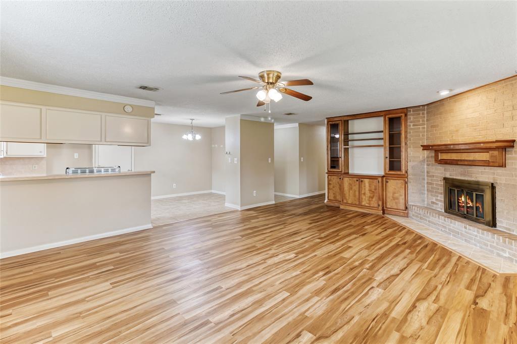 111 Mesquite Street, Lake Jackson, Texas image 6