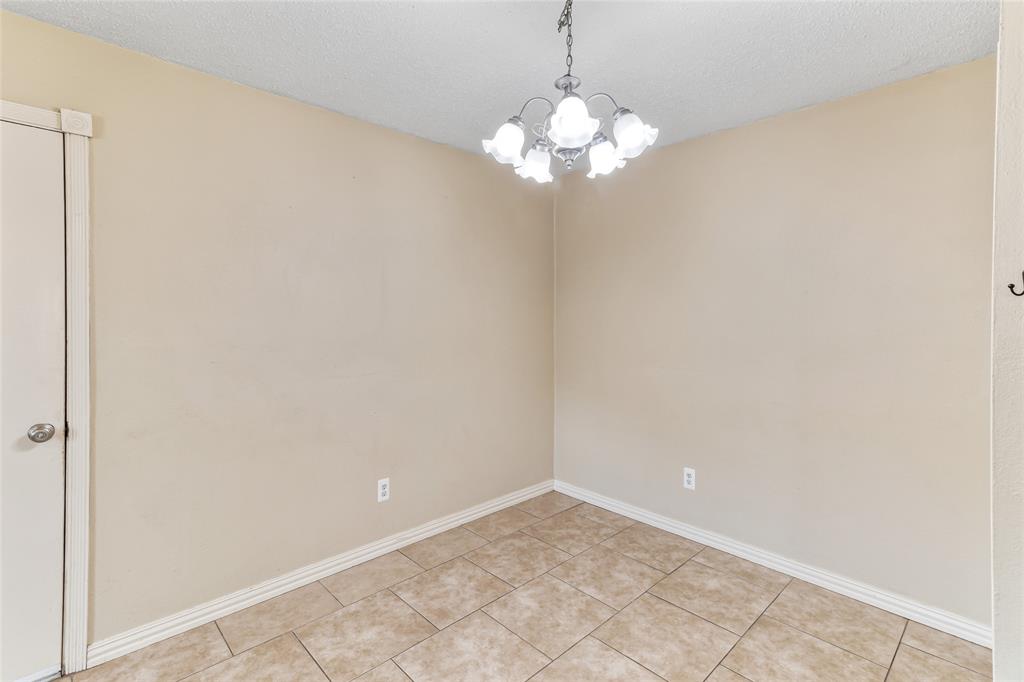 111 Mesquite Street, Lake Jackson, Texas image 11