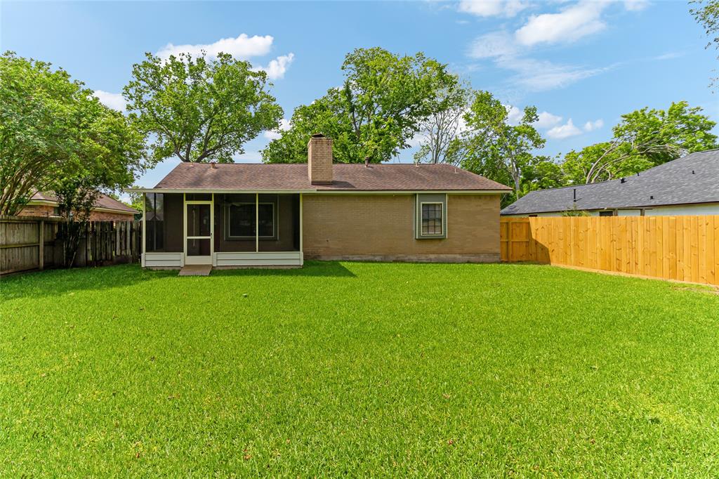111 Mesquite Street, Lake Jackson, Texas image 25