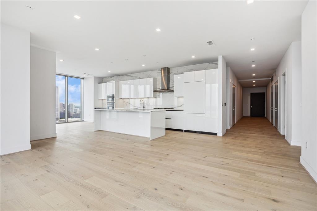 1711 Allen Parkway 2806