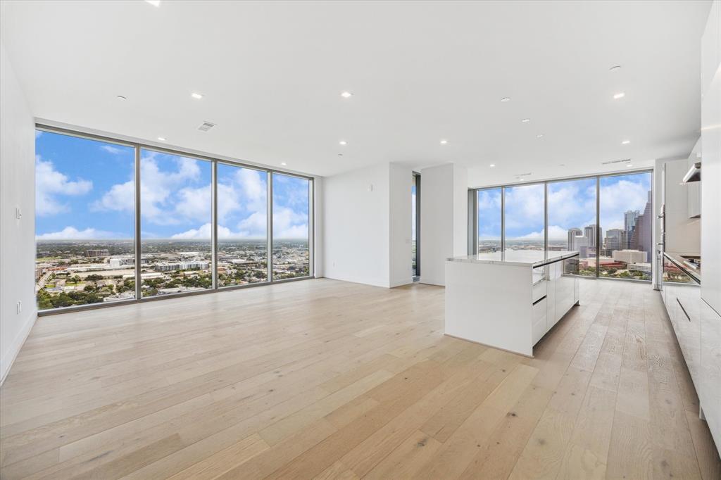 1711 Allen Parkway 2806