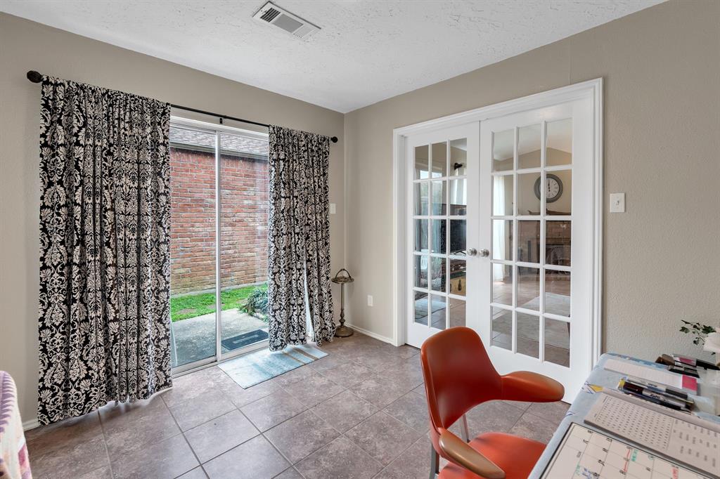 6826 Bullinger Drive, Spring, Texas image 11