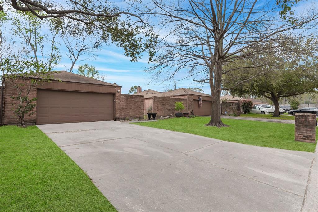 6826 Bullinger Drive