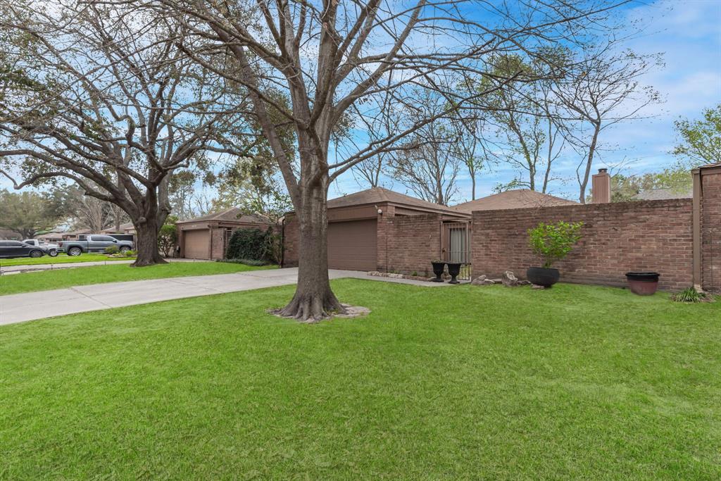 6826 Bullinger Drive