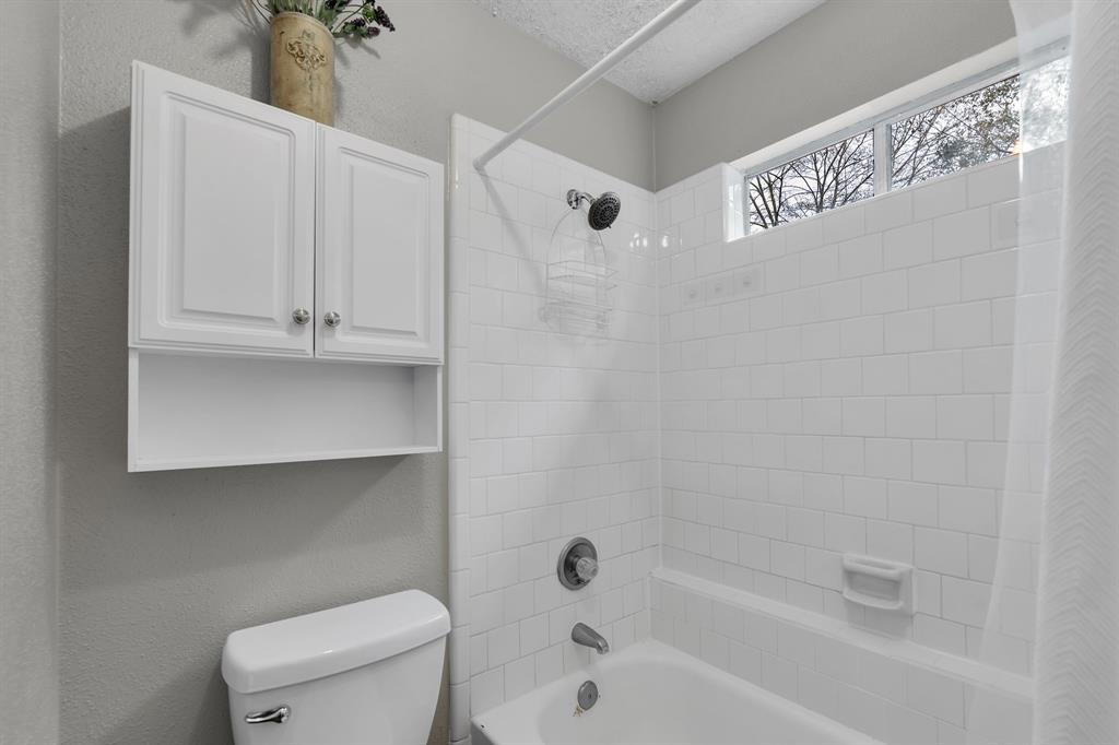 6826 Bullinger Drive, Spring, Texas image 21