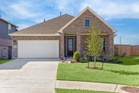 A home in Angleton