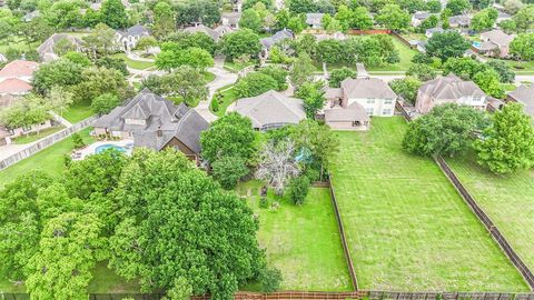 Single Family Residence in Friendswood TX 11 Marys Creek Lane 48.jpg