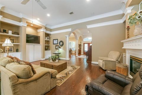 Single Family Residence in Friendswood TX 11 Marys Creek Lane 12.jpg