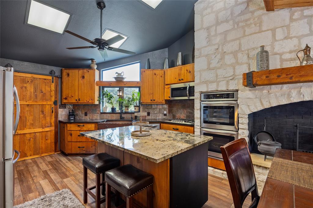 22 Indian Creek Loop, Kerrville, Texas image 12