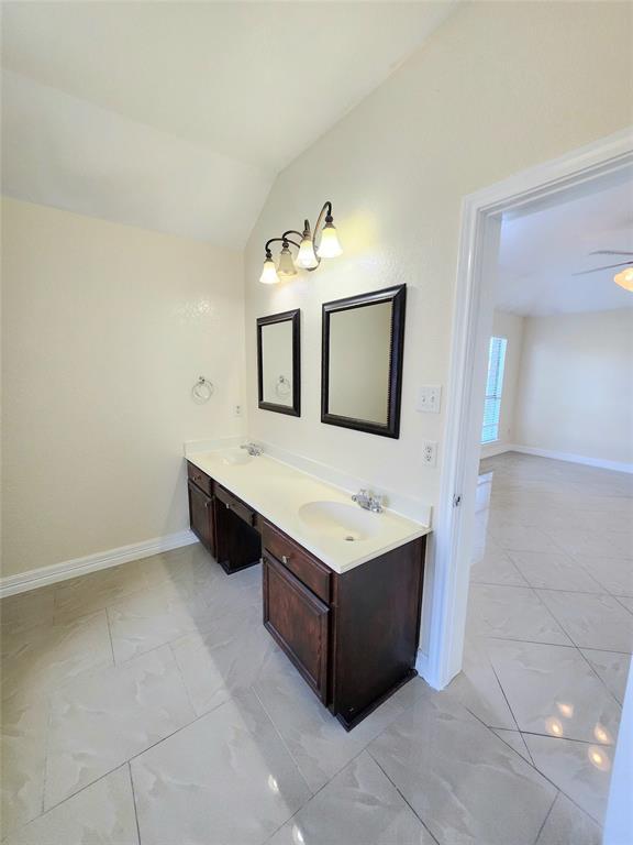 12229 Hunters Knoll Drive, Fort Worth, Texas image 6