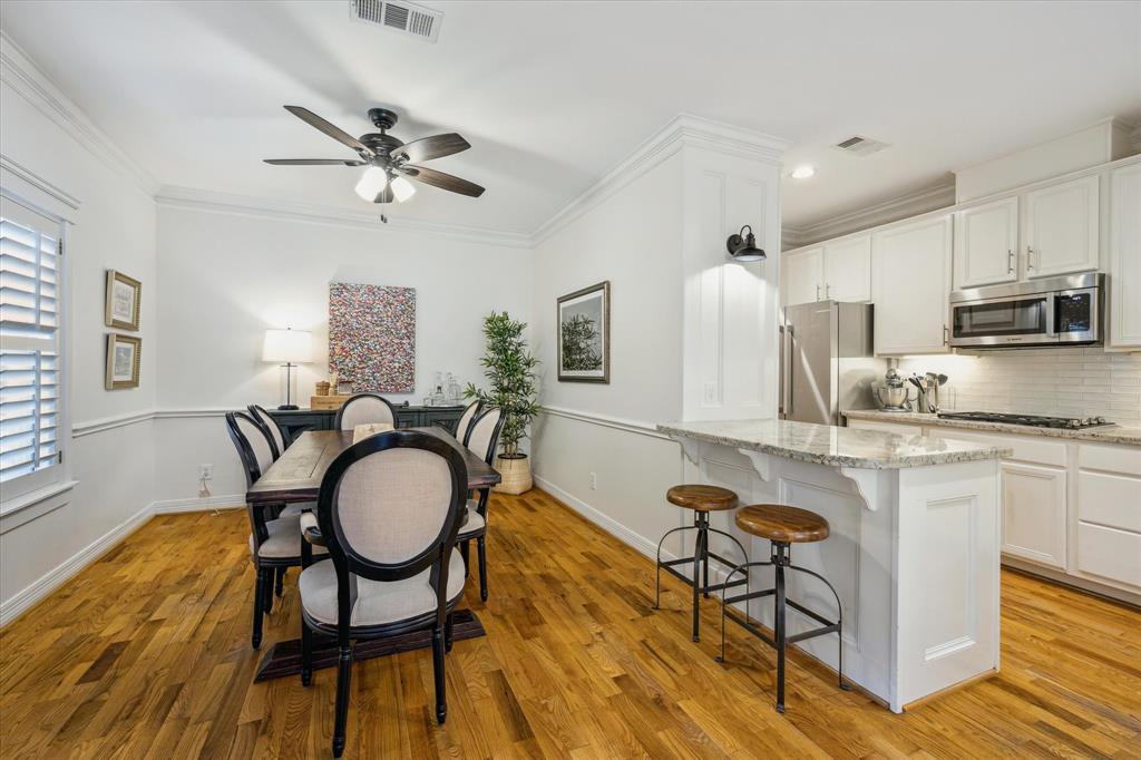 6010 Kirby Drive, Houston, Texas image 6