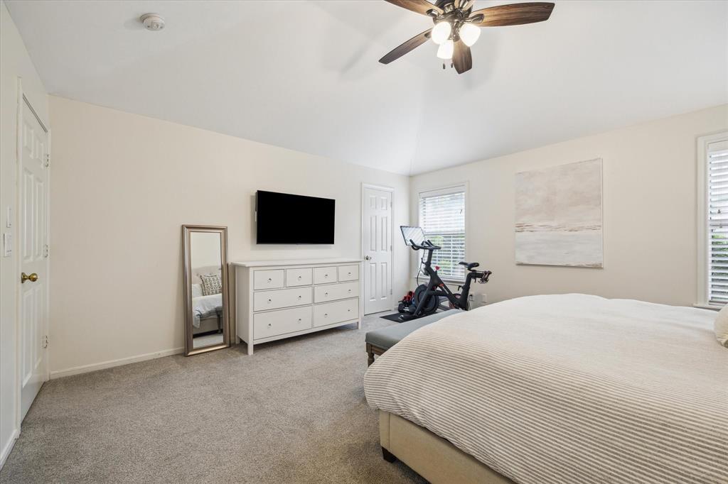 6010 Kirby Drive, Houston, Texas image 18