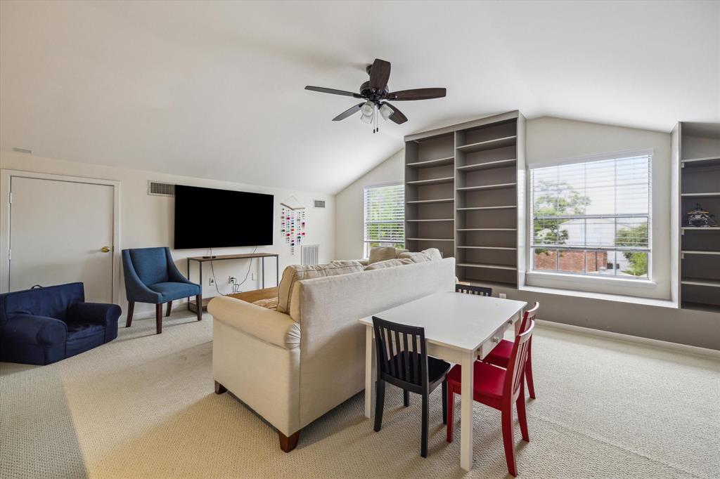 6010 Kirby Drive, Houston, Texas image 22