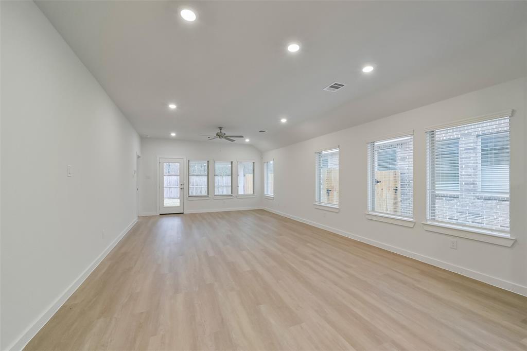 1703 Portia Ln Ln, Conroe, Texas image 10