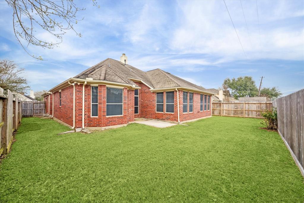 3301 English Oaks Boulevard, Pearland, Texas image 27