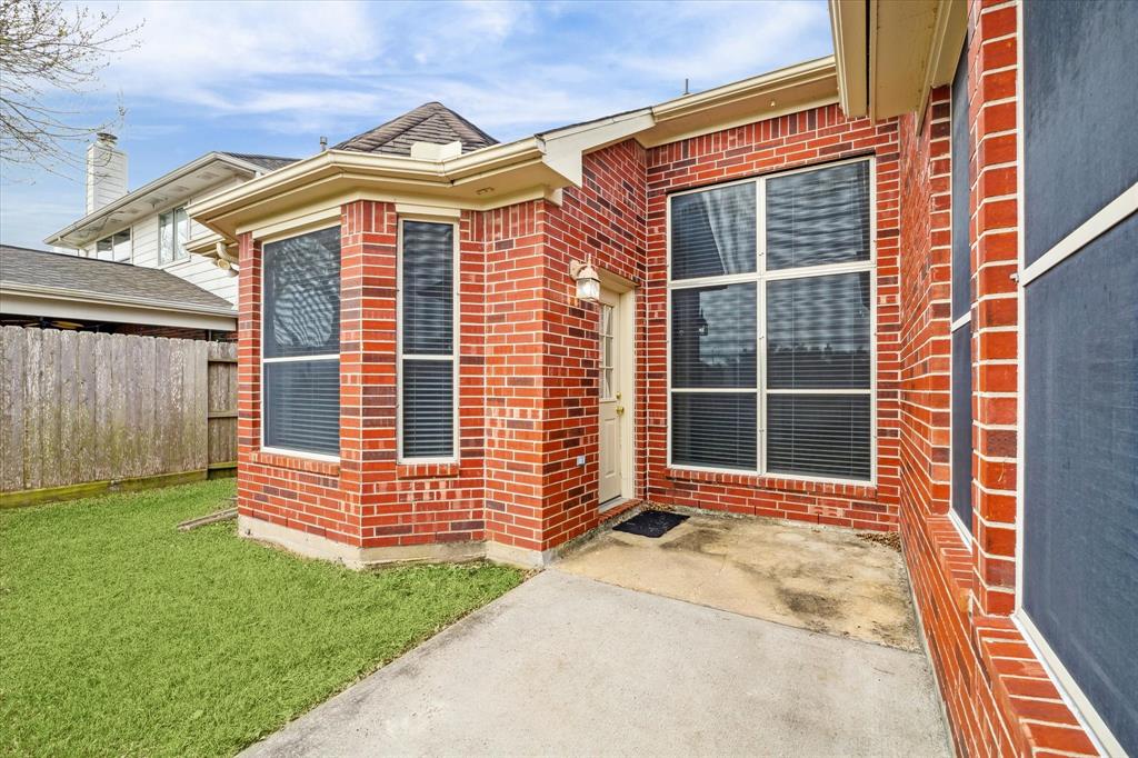 3301 English Oaks Boulevard, Pearland, Texas image 30