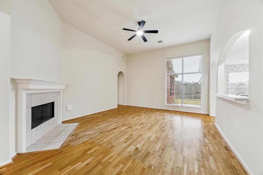 3301 English Oaks Boulevard, Pearland, Texas image 9