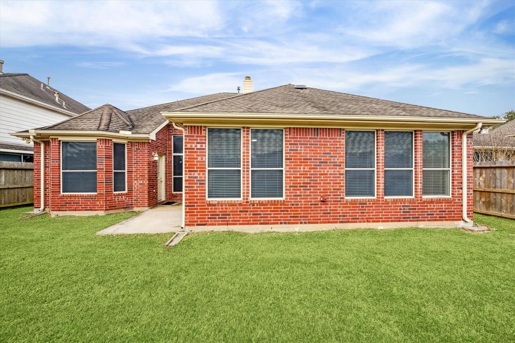 3301 English Oaks Boulevard, Pearland, Texas image 28