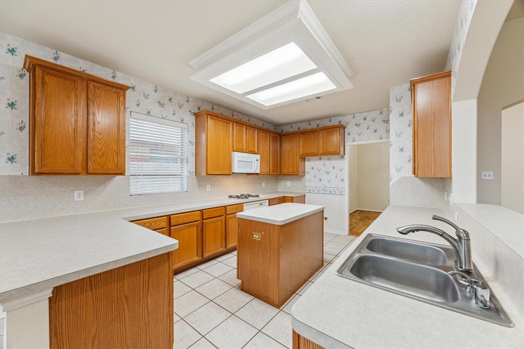 3301 English Oaks Boulevard, Pearland, Texas image 14