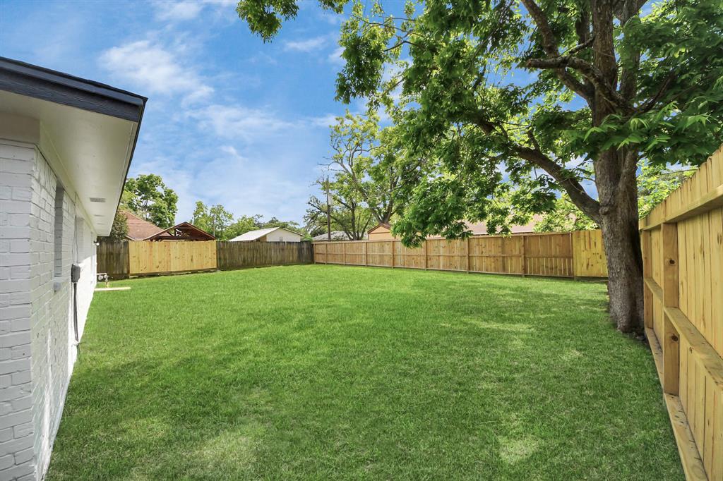 1502 Sierra Drive, Baytown, Texas image 33