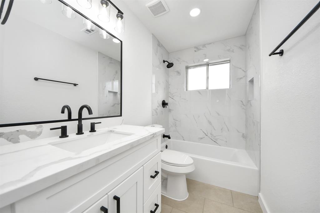 1502 Sierra Drive, Baytown, Texas image 23