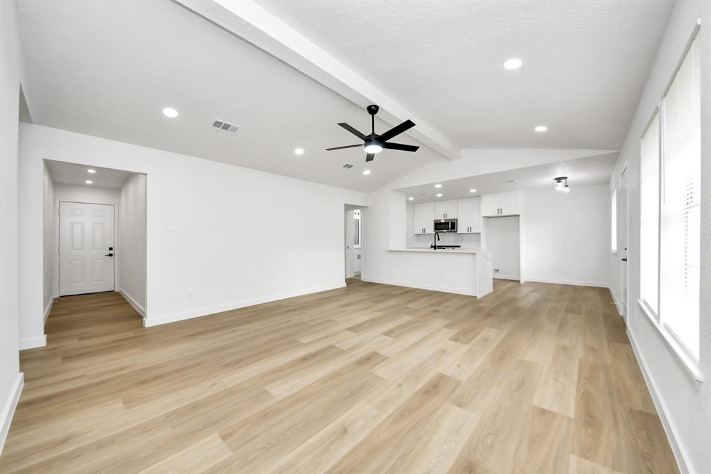1502 Sierra Drive, Baytown, Texas image 6