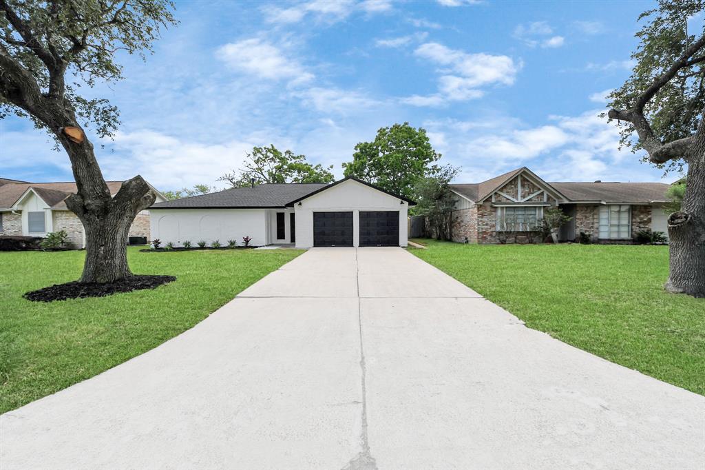 1502 Sierra Drive, Baytown, Texas image 4