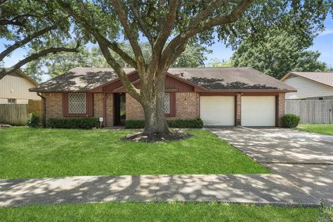 Single Family Residence in Spring TX 21607 Glenbranch Drive.jpg