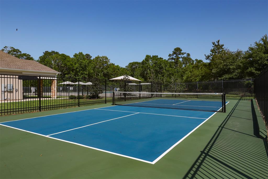 9315 Clearwater Bluff Lane, Houston, Texas image 38
