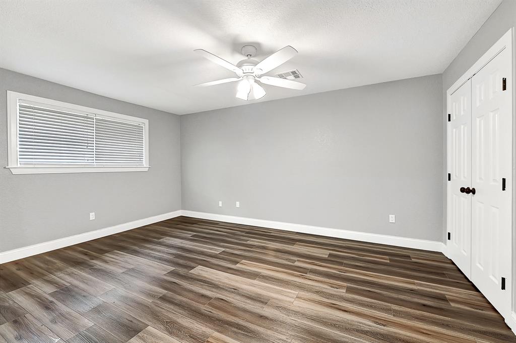 611 Sycamore Drive, Conroe, Texas image 26