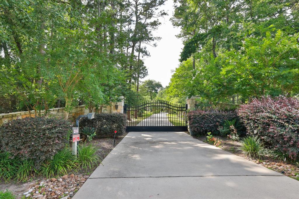9502 Clubhouse Circle