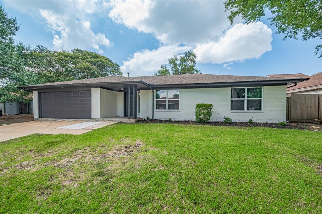3407 Coachlight Lane