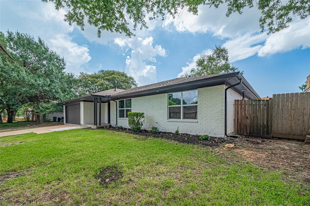 3407 Coachlight Lane