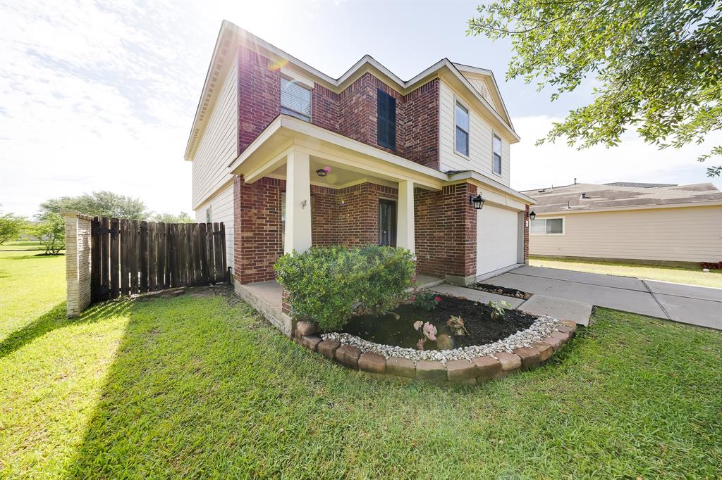 8106 Sweetstone Bluff Lane, Cypress, Texas image 10