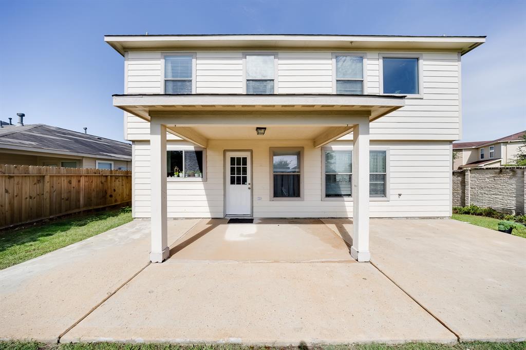 8106 Sweetstone Bluff Lane, Cypress, Texas image 34