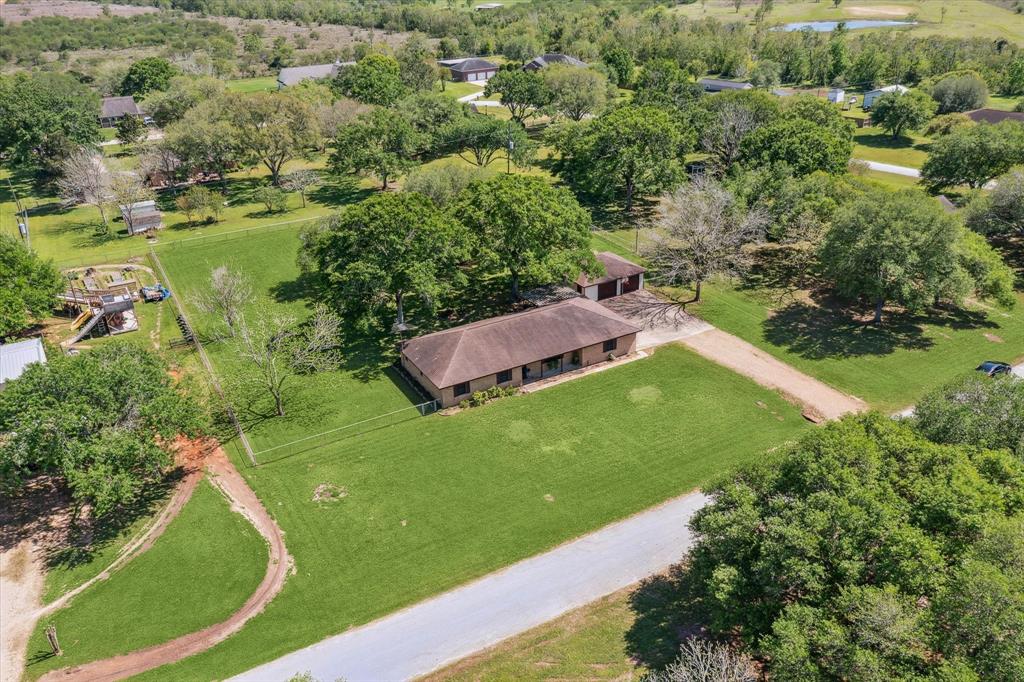 3511 Quail Circle, Sealy, Texas image 17