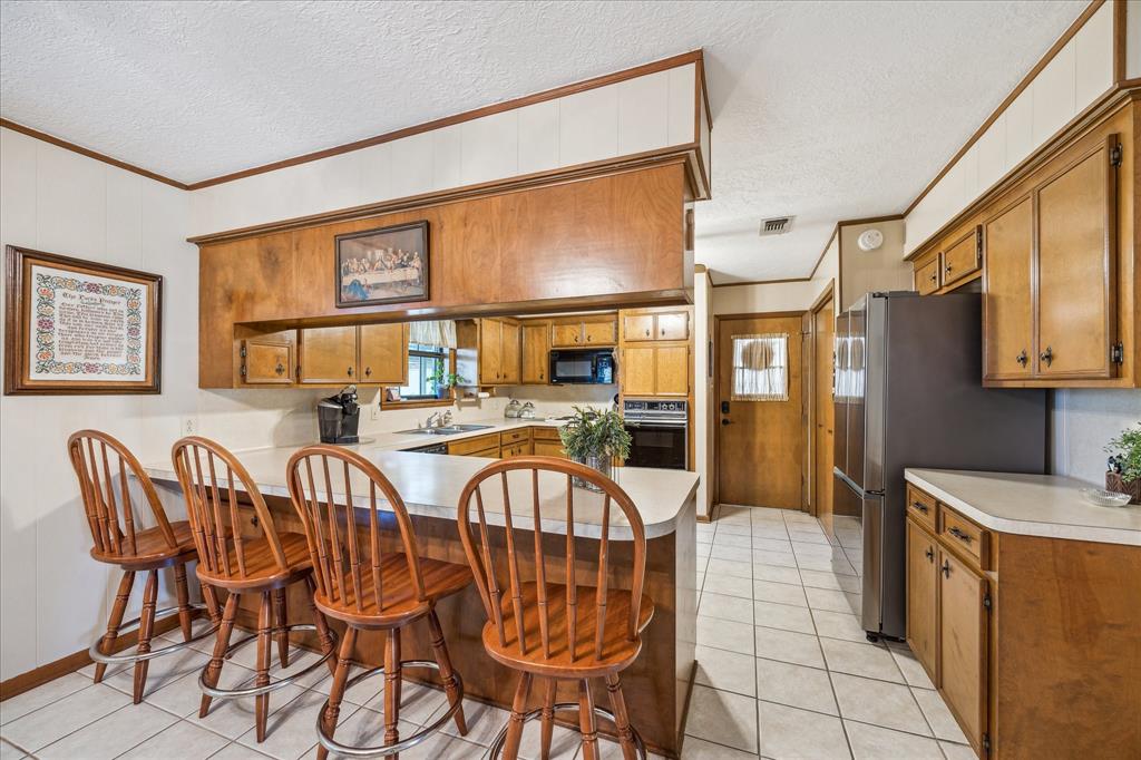 3511 Quail Circle, Sealy, Texas image 6