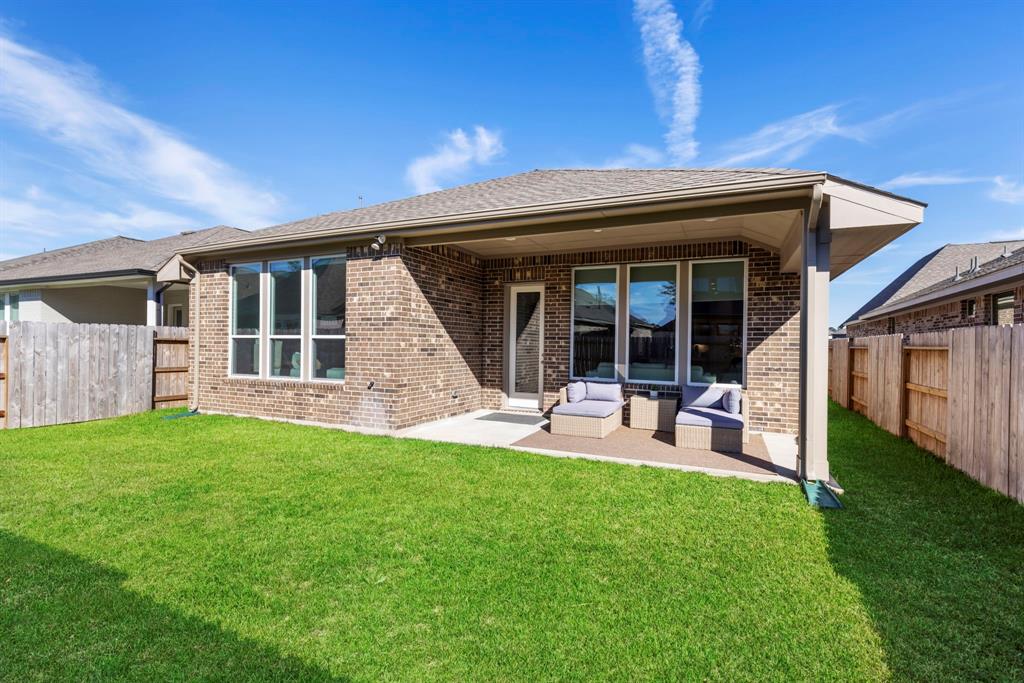 444 Texoma Plains Drive, Conroe, Texas image 23