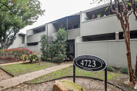 Condominium in Houston TX 4723 Aftonshire Drive.jpg