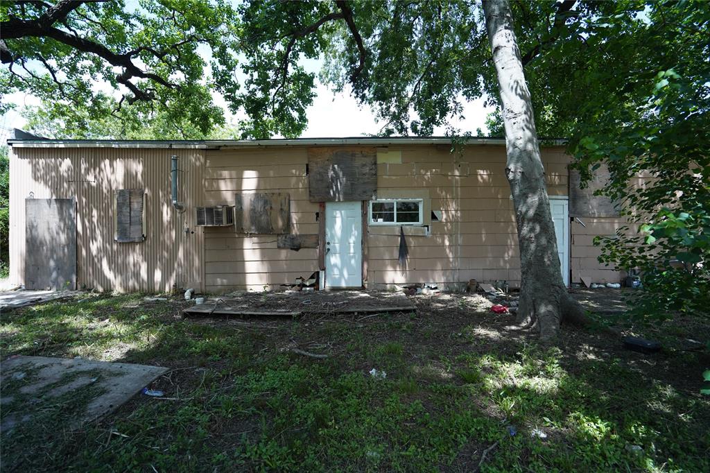 706 Thomas Avenue